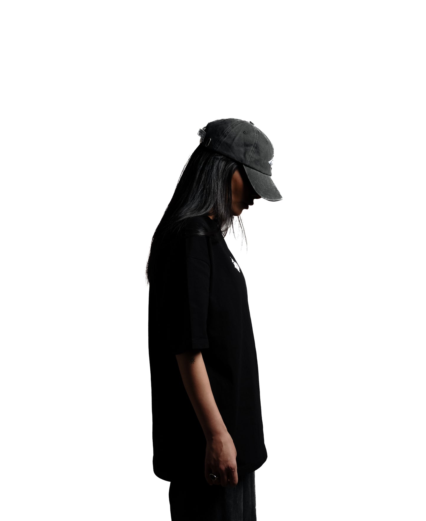 تيشيرت أسود